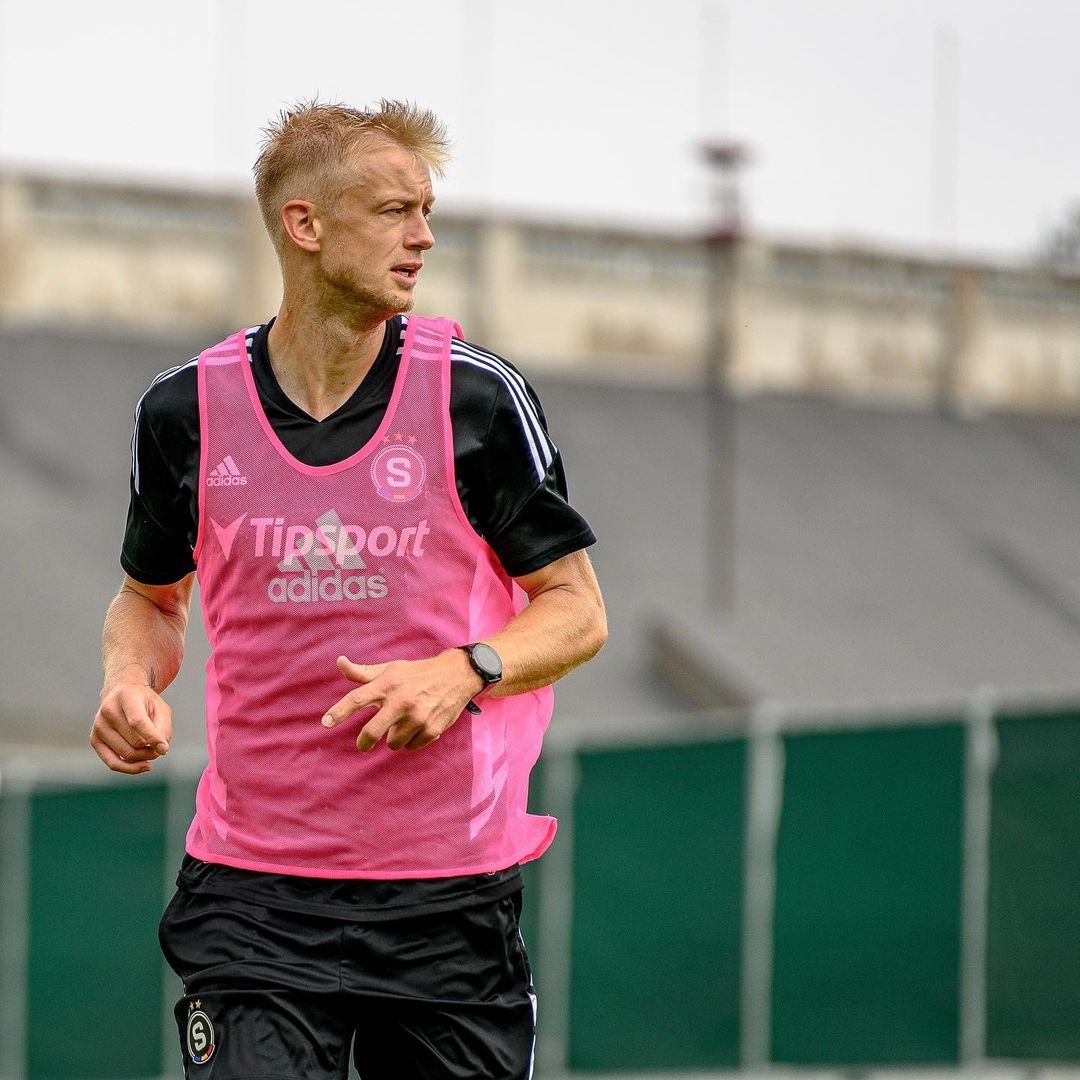 ? POHLEDEM KABINY | „S Bohemkou jsou ty zápasy vždycky nepříjemné. Musíme se na ně dobře připravit a být stejně aktivní jako ve druhé půli zápasu s Boleslaví.“

Rozhovor s Jardou Zeleným před sobotním zápasem najdete na našem webu? #acsparta